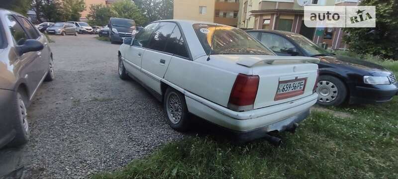 Седан Opel Omega 1990 в Ужгороде
