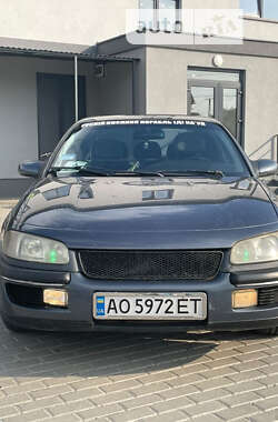 Седан Opel Omega 1995 в Ужгороді