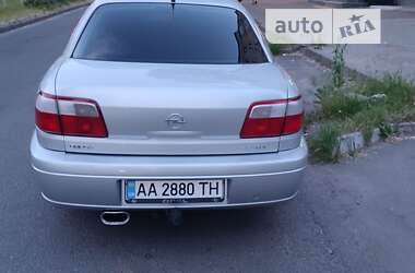 Седан Opel Omega 2003 в Киеве