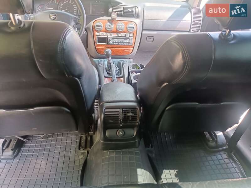 Седан Opel Omega 1998 в Павлограді