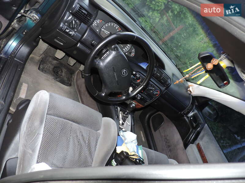 Универсал Opel Omega 1995 в Виннице