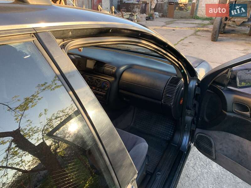 Универсал Opel Omega 1996 в Обухове
