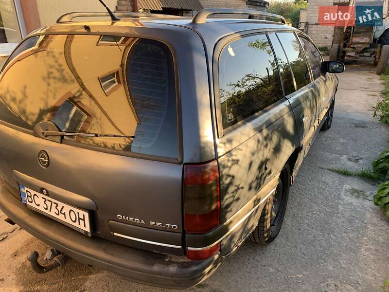 Универсал Opel Omega 1996 в Обухове