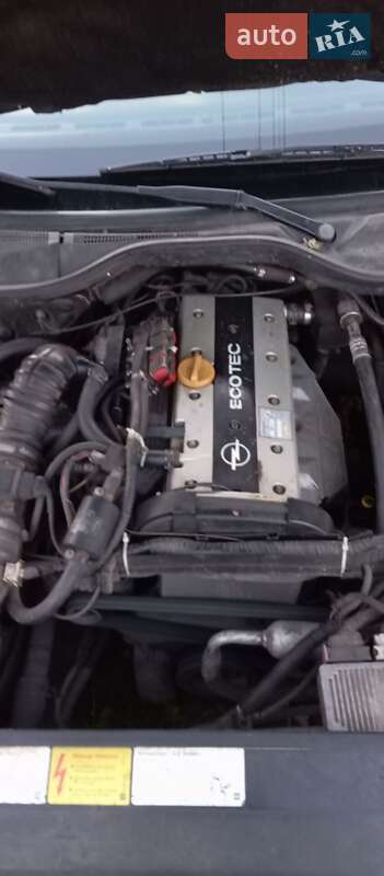 Седан Opel Omega 1996 в Бурині