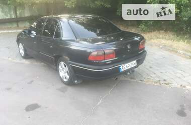 Седан Opel Omega 1995 в Днепре