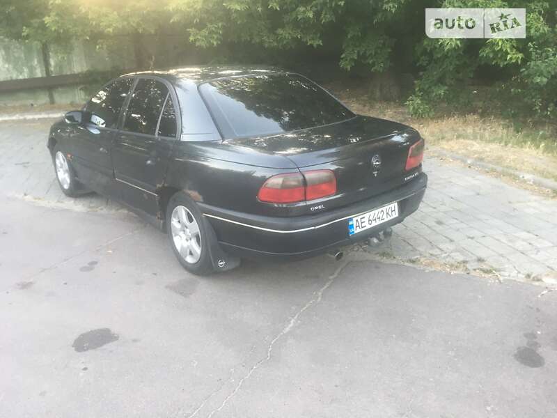 Седан Opel Omega 1995 в Дніпрі