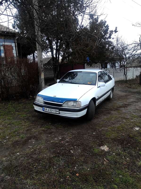 Седан Opel Omega 1993 в Кременчуге