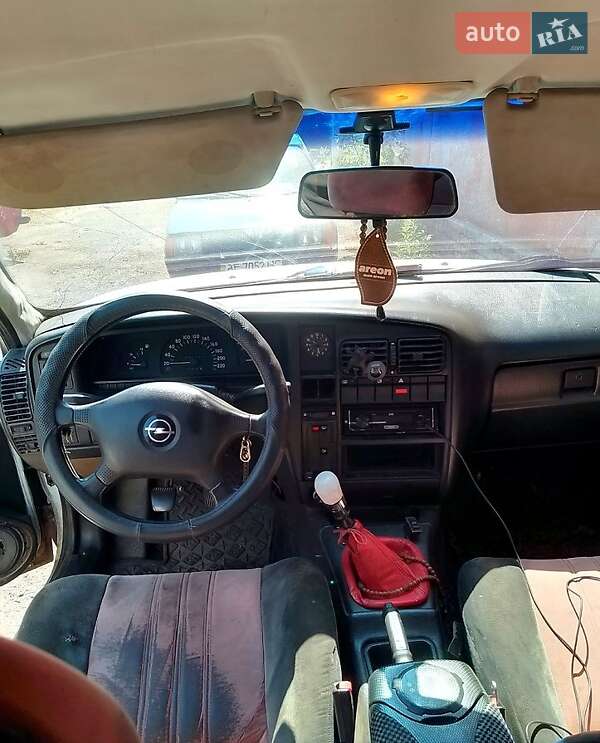 Универсал Opel Omega 1991 в Днепре