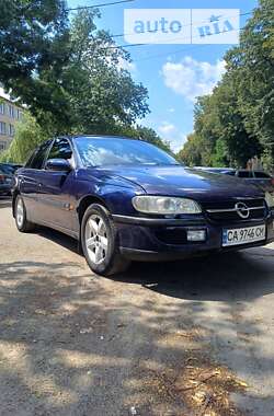 Седан Opel Omega 1998 в Вишневом