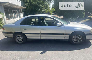 Седан Opel Omega 1999 в Заводське