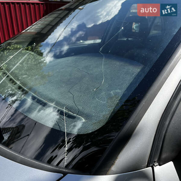 Седан Opel Omega 1995 в Киеве