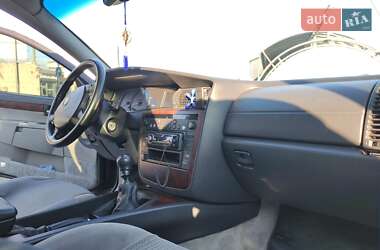 Седан Opel Omega 2000 в 