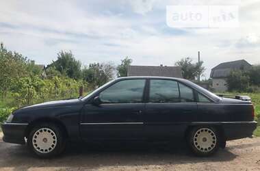 Седан Opel Omega 1991 в Корце