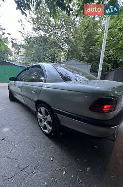 Седан Opel Omega 1995 в 