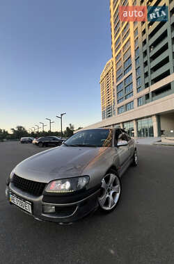 Седан Opel Omega 1995 в 