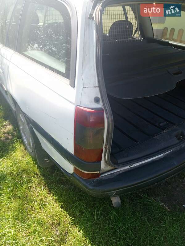 Универсал Opel Omega 1996 в Ковеле