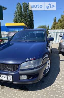 Седан Opel Omega 1995 в Добровеличковке