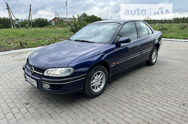 Седан Opel Omega 1998 в Черновцах