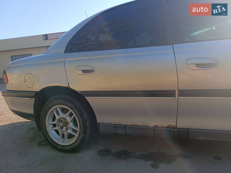 Седан Opel Omega 1998 в Кривому Розі