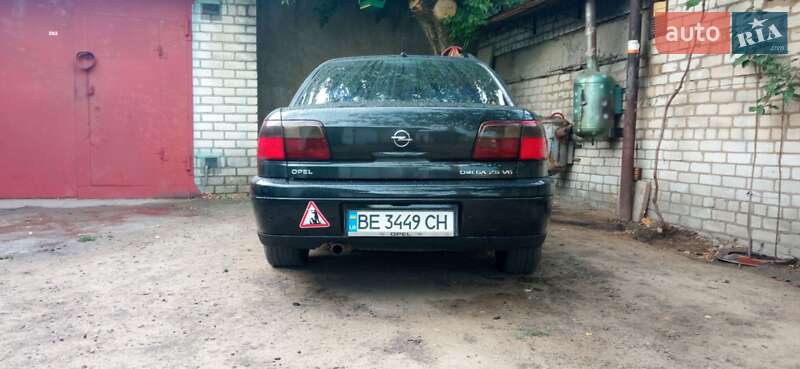 Седан Opel Omega 2000 в Миколаєві
