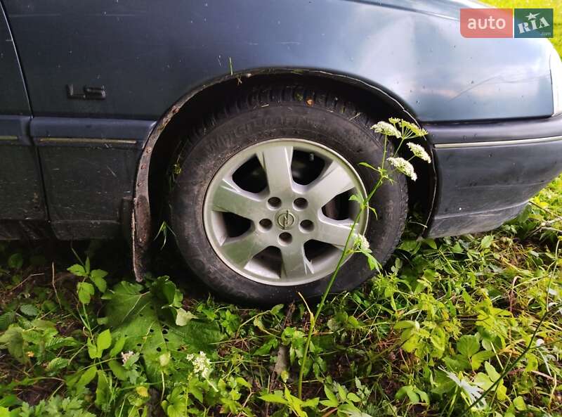 Седан Opel Omega 1988 в Заліщиках