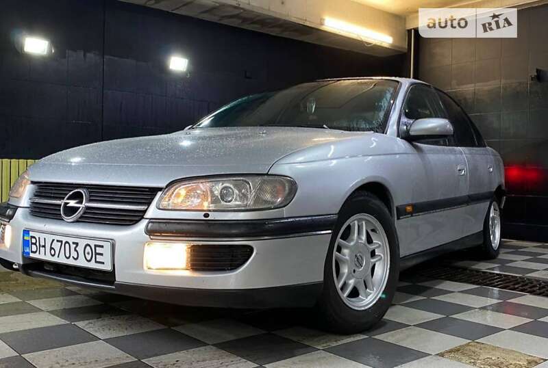 Седан Opel Omega 1998 в Одессе