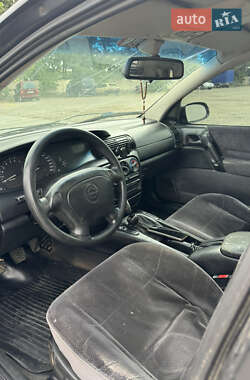 Седан Opel Omega 1994 в 