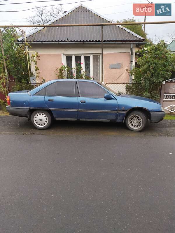 Седан Opel Omega 1990 в Кольчине