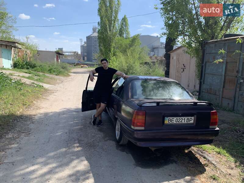 Седан Opel Omega 1991 в Николаеве
