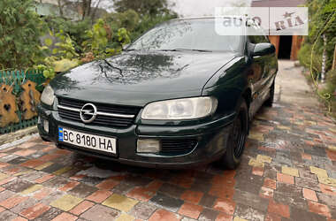 Седан Opel Omega 1994 в Червонограде