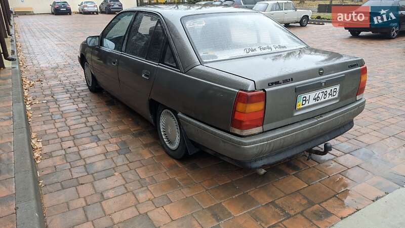 Седан Opel Omega 1987 в Полтаве