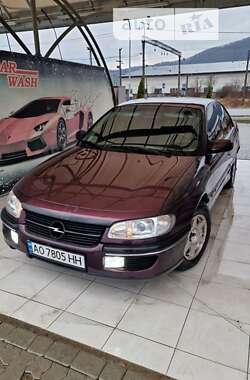 Седан Opel Omega 1994 в Ужгороде