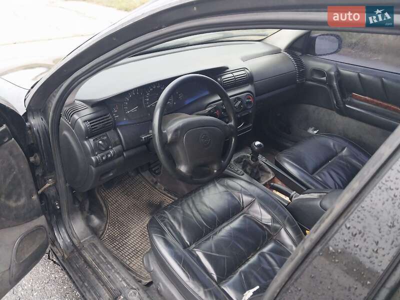 Универсал Opel Omega 1995 в Малине