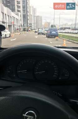 Седан Opel Omega 2003 в 
