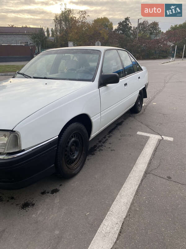 Седан Opel Omega 1990 в Кременчуге фото 4 Седан Opel Omega 1990 в Кременчуге