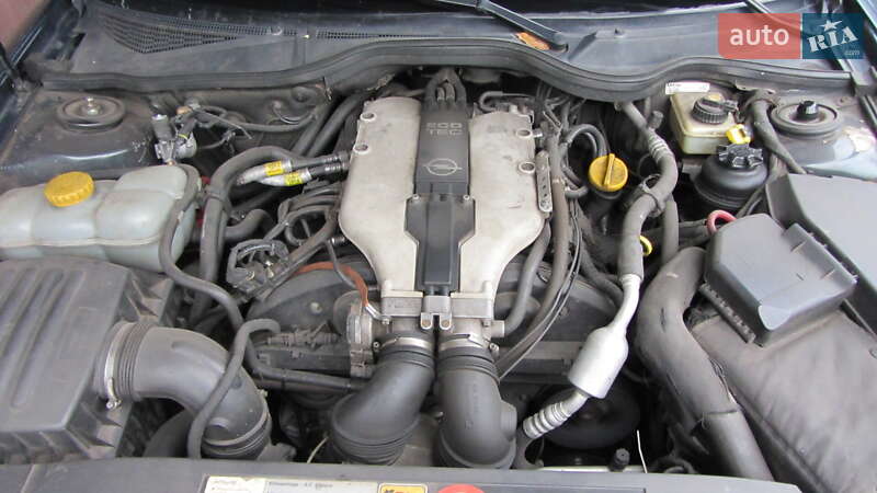 Седан Opel Omega 2002 в Першотравенську