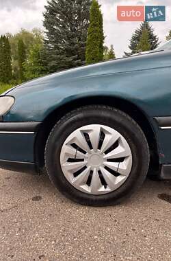 Седан Opel Omega 1995 в Новому Розділі