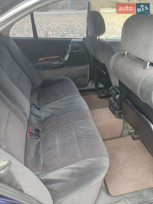 Седан Opel Omega 1999 в Каневе
