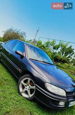 Седан Opel Omega 1996 в Раздельной