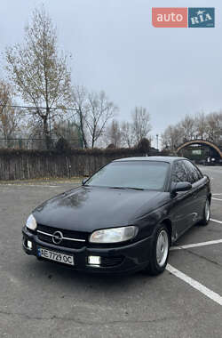 Седан Opel Omega 1995 в Днепре