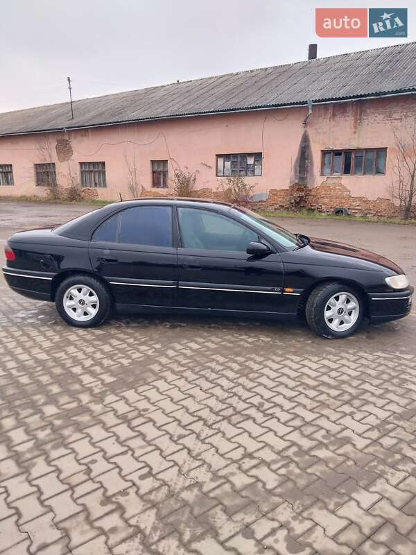 Седан Opel Omega 1998 в Косове