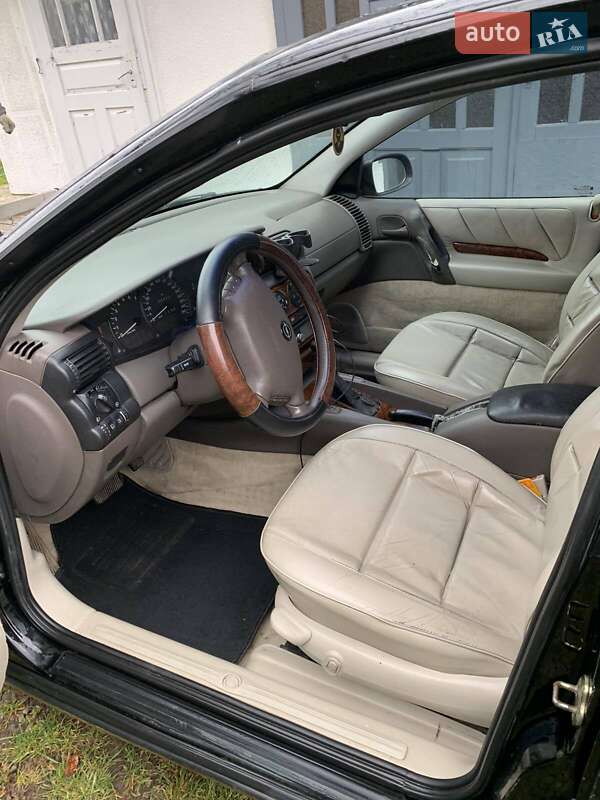 Седан Opel Omega 1998 в Косове