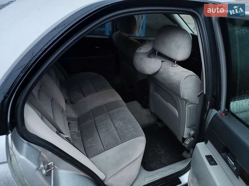 Седан Opel Omega 2001 в Казанці