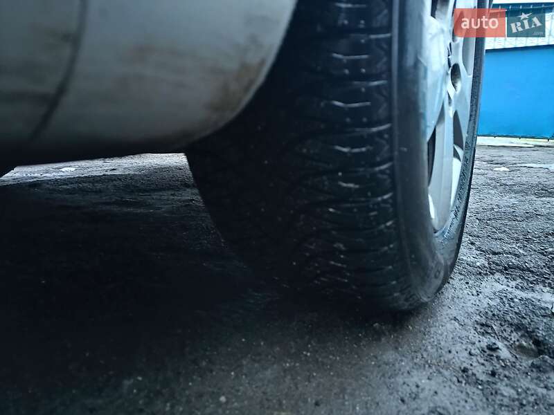 Седан Opel Omega 2001 в Казанці