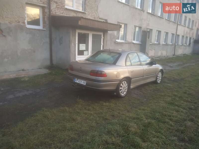 Седан Opel Omega 1997 в Буську