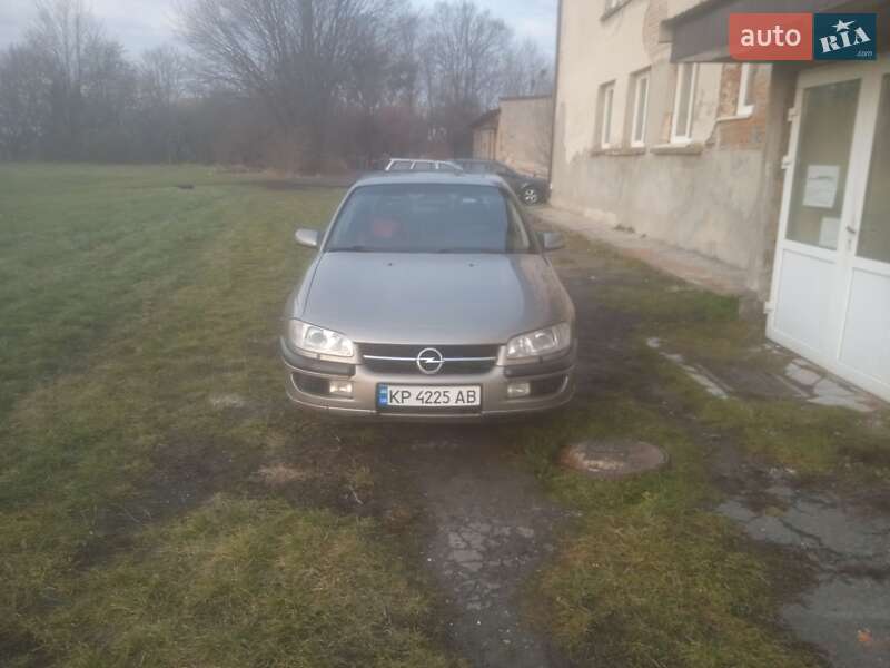Седан Opel Omega 1997 в Буську