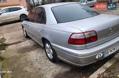 Седан Opel Omega 2000 в Володимирі