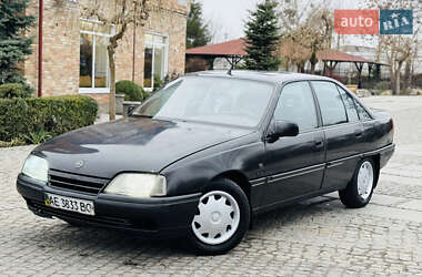 Седан Opel Omega 1990 в Новомосковську