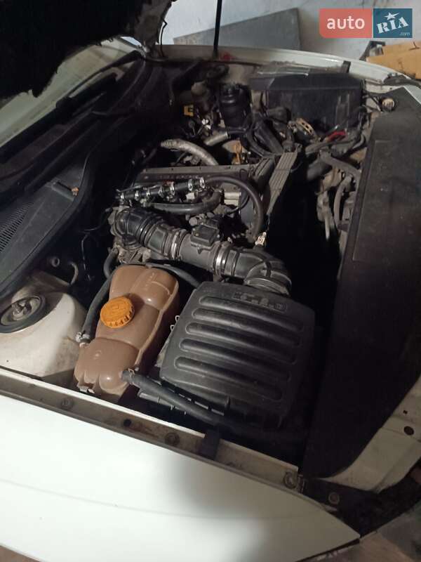 Седан Opel Omega 1995 в Новомосковске