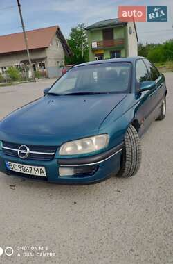 Седан Opel Omega 1998 в Пустомитах